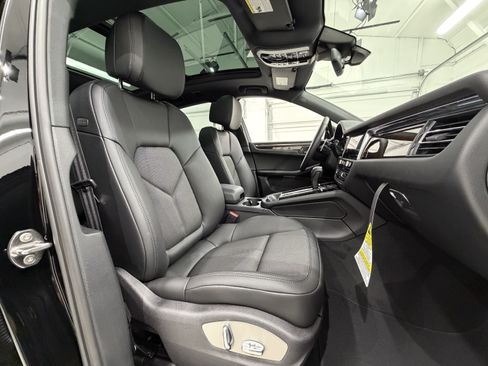 New 2026 Porsche Macan AWD/4WD image 22