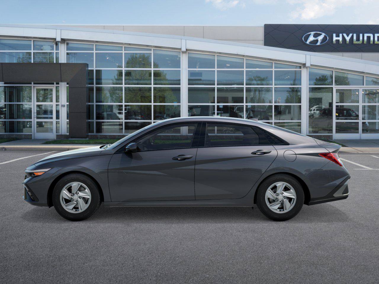 New 2026 Hyundai Elantra SE FWD image 3
