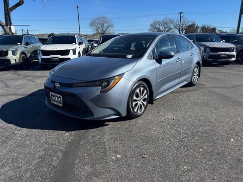 Used 2022 Toyota Corolla LE image 1