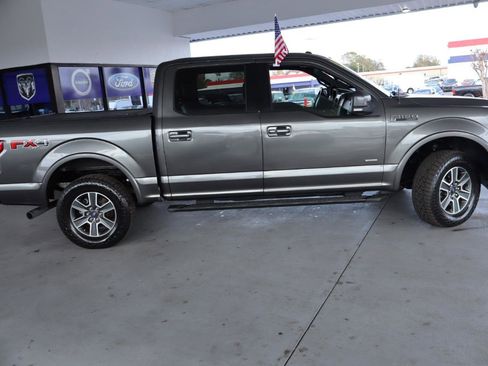 Used 2015 Ford F150 Lariat image 4