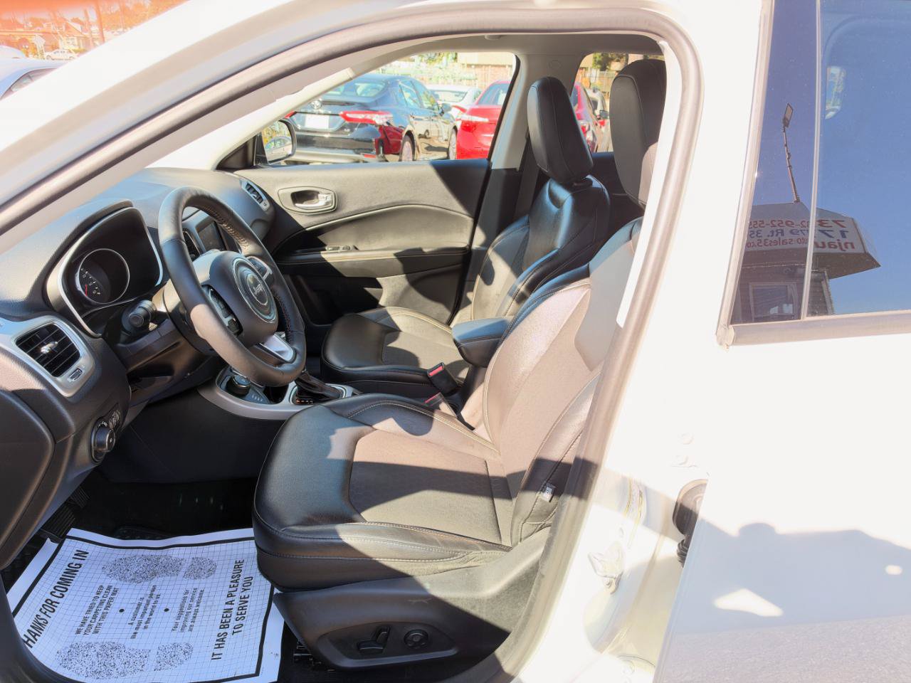 Used 2018 Jeep Compass Latitude w/ Popular Equipment Group AWD/4WD image 12