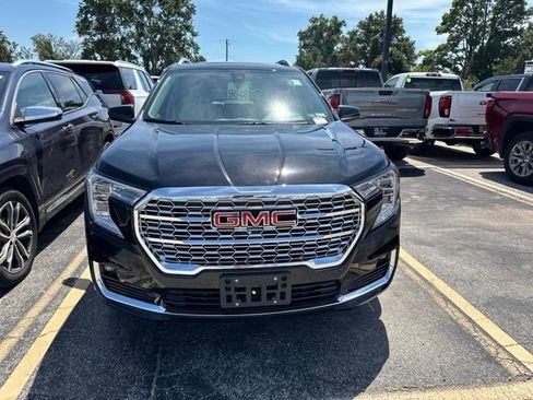 Used 2024 GMC Terrain Denali AWD/4WD image 4
