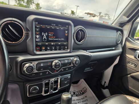 Used 2022 Jeep Gladiator Overland AWD/4WD image 27