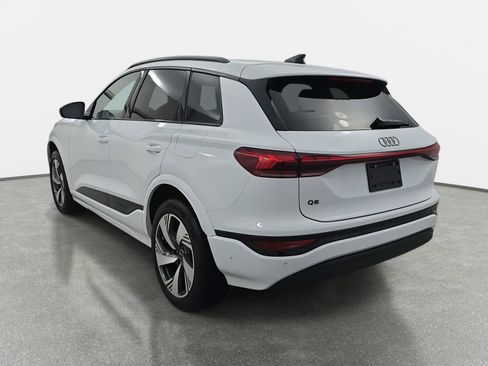 Certified 2025 Audi Q6 e-tron Premium Plus w/ Premium Plus image 7