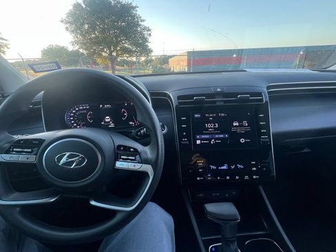 Certified 2024 Hyundai Tucson SEL FWD image 8