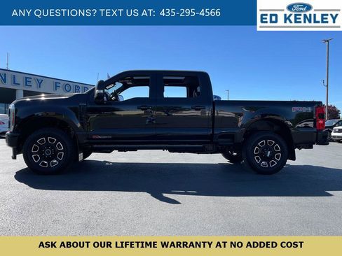 Used 2025 Ford F350 Platinum AWD/4WD image 2