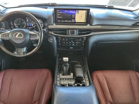Used 2016 Lexus LX 570 4WD w/ Luxury Package image 16
