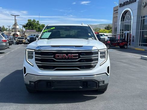 Used 2023 GMC Sierra 1500 SLT w/ SLT Convenience Package AWD/4WD image 8