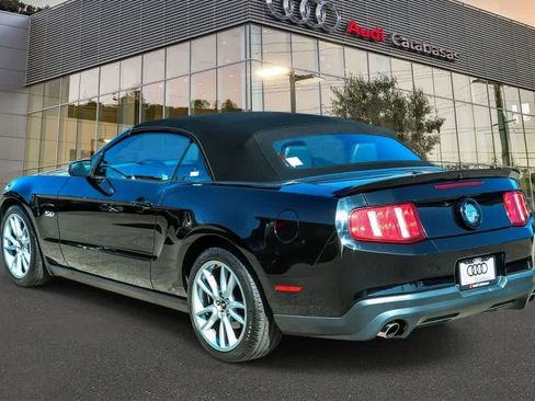 Used 2011 Ford Mustang GT Premium w/ Electronics Pkg RWD image 2