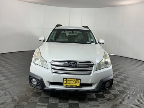 Used 2013 Subaru Outback 2.5i Premium AWD/4WD image 2