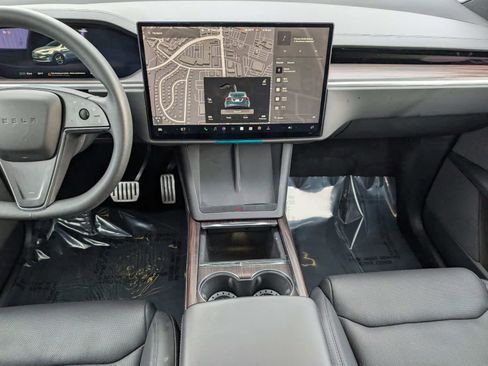 Used 2024 Tesla Model X AWD/4WD image 18