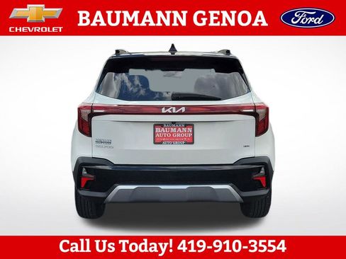 Used 2024 Kia Seltos S AWD/4WD image 4
