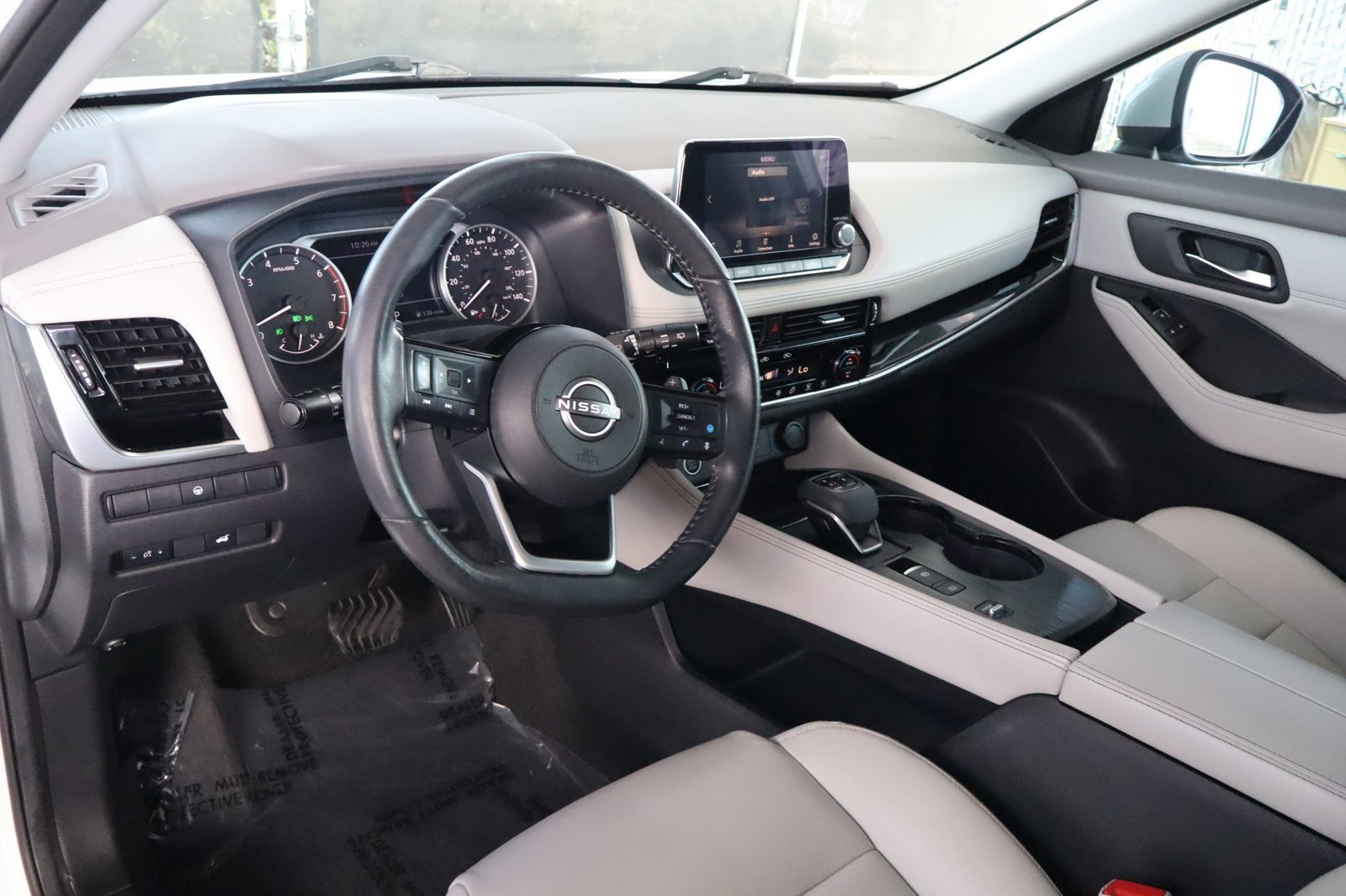 Used 2022 Nissan Rogue SL FWD image 17