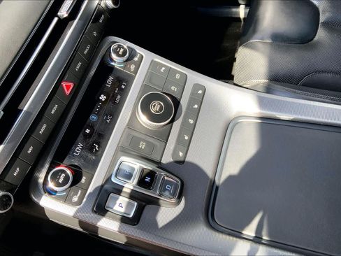 Used 2023 Hyundai Palisade Calligraphy FWD image 16
