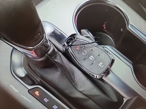 Used 2025 Chevrolet Blazer LT image 10