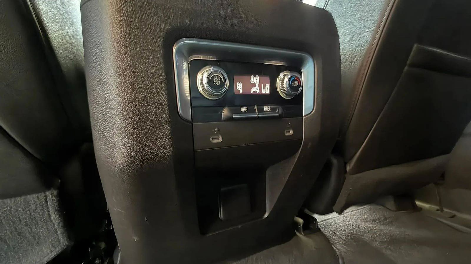 Used 2021 GMC Yukon XL SLT RWD image 31