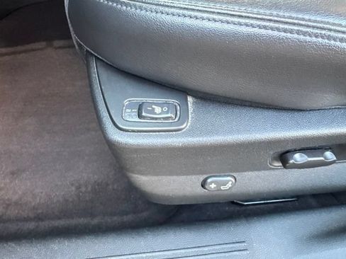 Used 2010 Chevrolet Malibu LT w/ HFV6 Engine Package FWD image 5