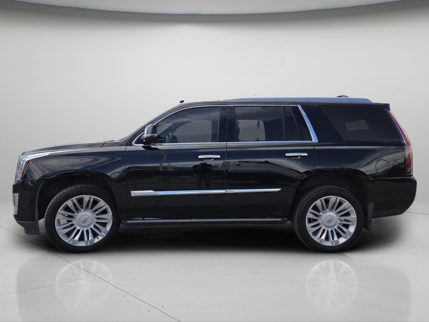 Used 2017 Cadillac Escalade Platinum AWD/4WD image 28