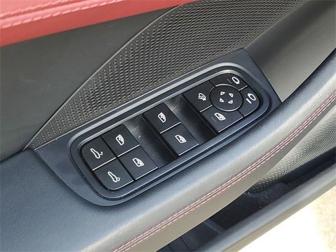 Used 2024 Porsche Panamera image 19