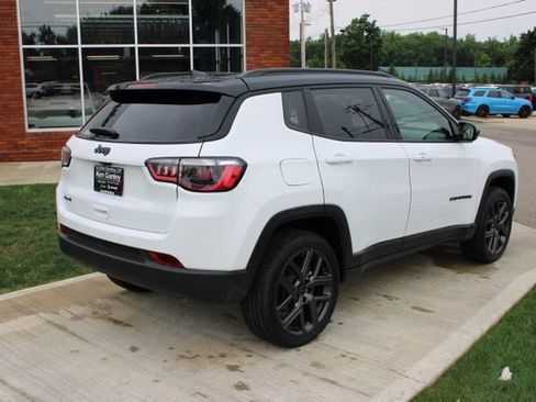 New 2026 Jeep Compass Limited w/ Sun, Sound & Navigation Group AWD/4WD image 37