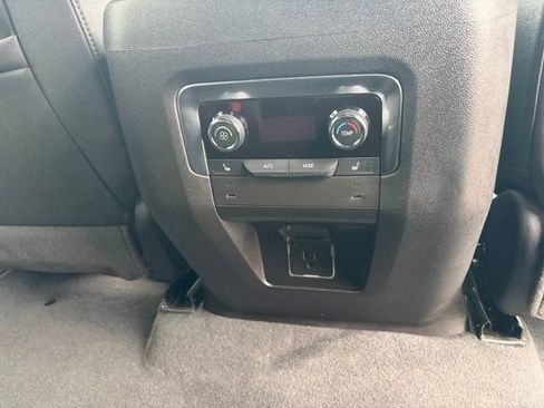 Used 2025 Chevrolet Tahoe LT w/ Comfort Package AWD/4WD image 16