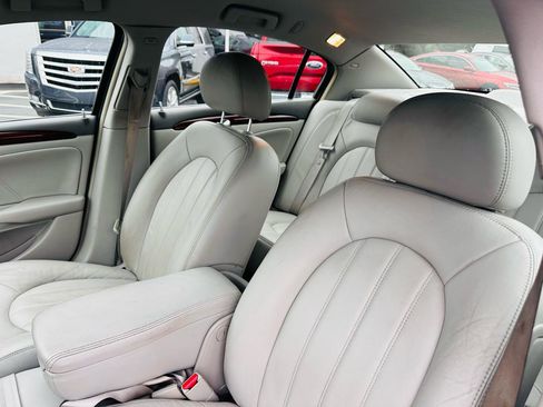 Used 2008 Buick Lucerne CXL w/ Driver Confidence Package FWD image 22
