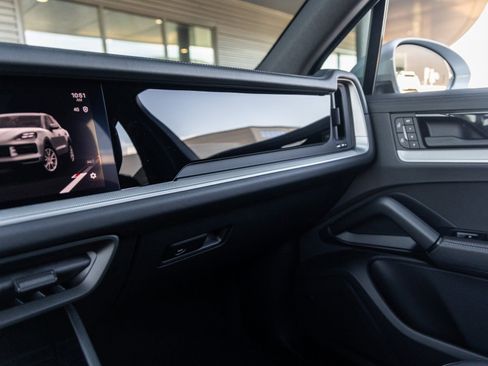 New 2026 Porsche Cayenne S image 33