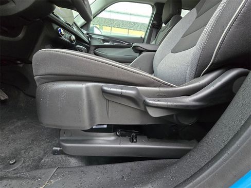 Used 2026 Chevrolet TrailBlazer LS w/ LS Convenience Package image 24