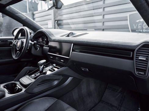 Used 2023 Porsche Cayenne Turbo GT image 47