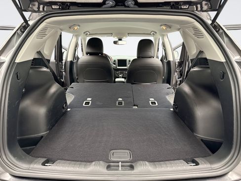 Used 2019 Jeep Compass Trailhawk w/ Cold Weather Group image 21