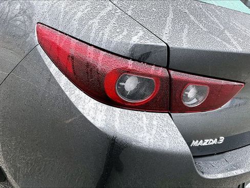 Used 2023 MAZDA MAZDA3 s image 28