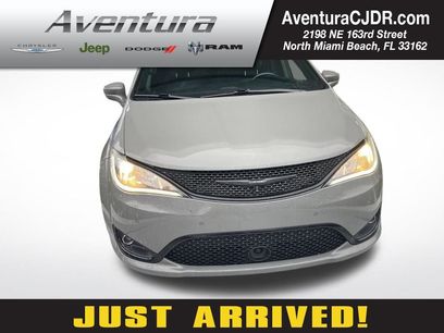 Used 2020 Chrysler Pacifica Touring-L Plus