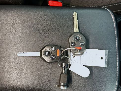 Used 2023 Subaru Outback Premium image 34