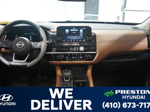 Used 2023 Nissan Pathfinder Platinum image 20