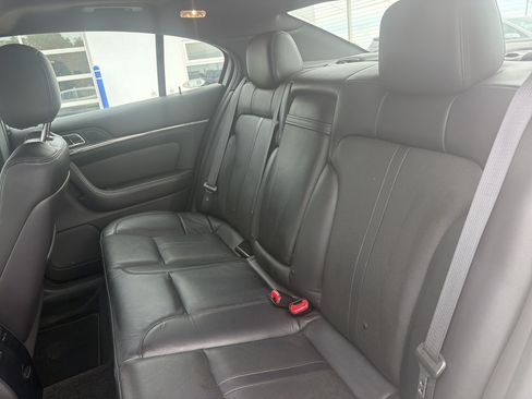 Used 2013 Lincoln MKS AWD image 21