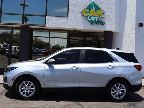 Used 2022 Chevrolet Equinox LT image 8