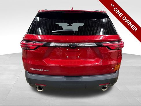 Used 2023 Chevrolet Traverse LT w/ Rear Camera Mirror Package AWD/4WD image 4