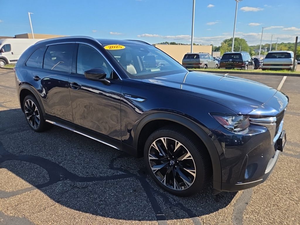 Used 2025 MAZDA CX-90 Plug-In Hybrid w/ Preferred AWD/4WD image 10