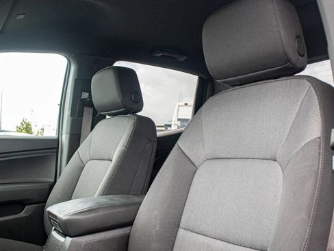 Used 2025 Chevrolet Colorado W/T RWD image 29