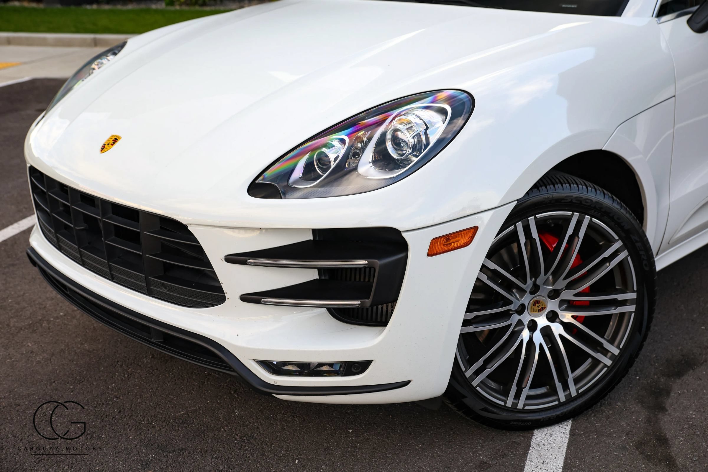 Used 2015 Porsche Macan Turbo AWD/4WD image 4