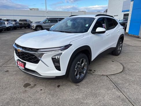 New 2026 Chevrolet Trax LT image 4