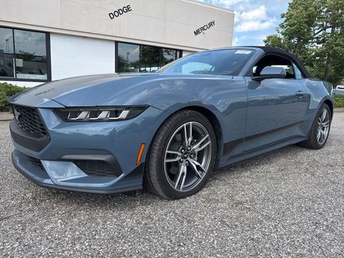 Used 2025 Ford Mustang Premium w/ Wheel & Stripe Package RWD image 5