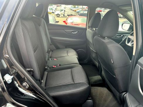 Used 2018 Nissan Rogue S image 15