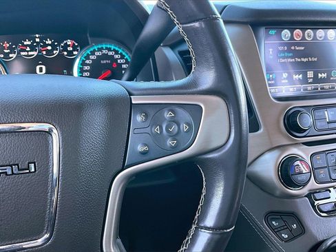 Used 2019 GMC Yukon Denali w/ Denali Ultimate Package image 21