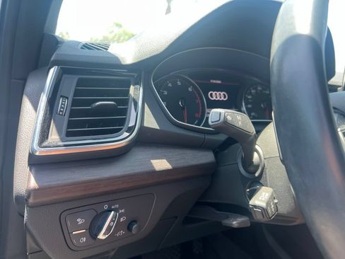 Used 2023 Audi Q5 2.0T Premium w/ Convenience Package AWD/4WD image 16
