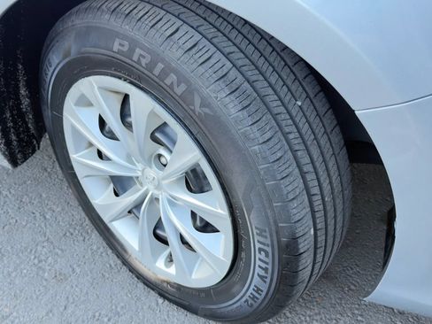 Used 2016 Toyota Camry LE FWD image 19