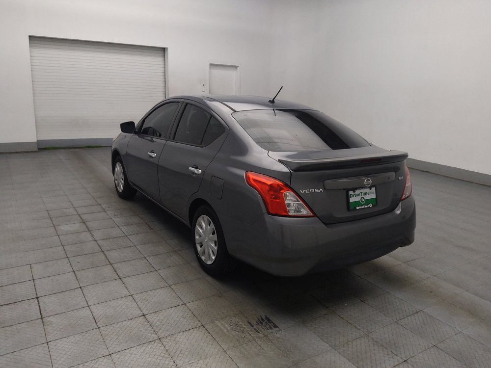 Used 2018 Nissan Versa SV FWD image 5