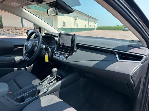 Used 2024 Toyota Corolla LE FWD image 29
