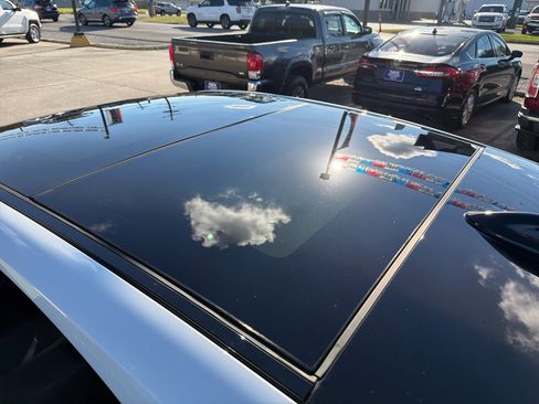 Used 2025 Toyota Camry XLE image 21