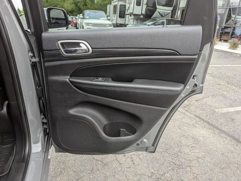 Used 2020 Jeep Grand Cherokee Altitude AWD/4WD image 43